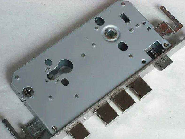 巴塘24小时上门开锁公司